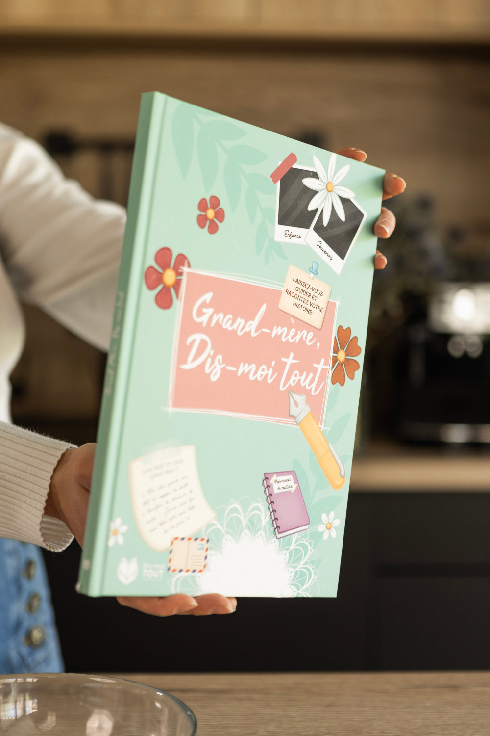le livre "Grand-mère, Dis-moi tout vu de près