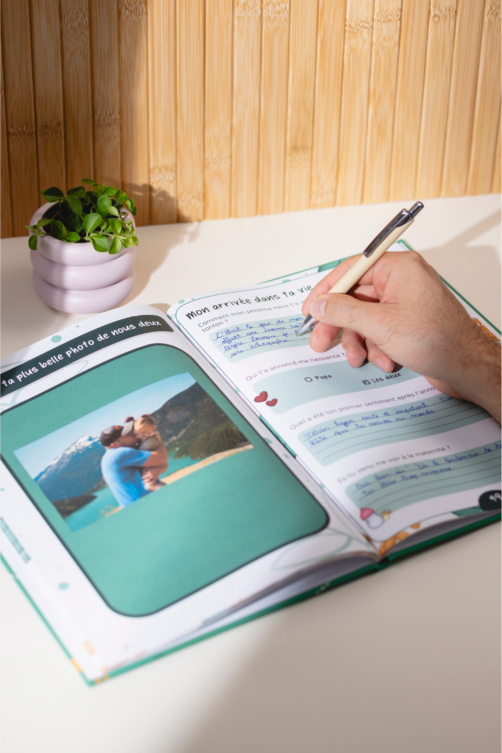 livre tonton, dis-moi tout ouvert en remplissage